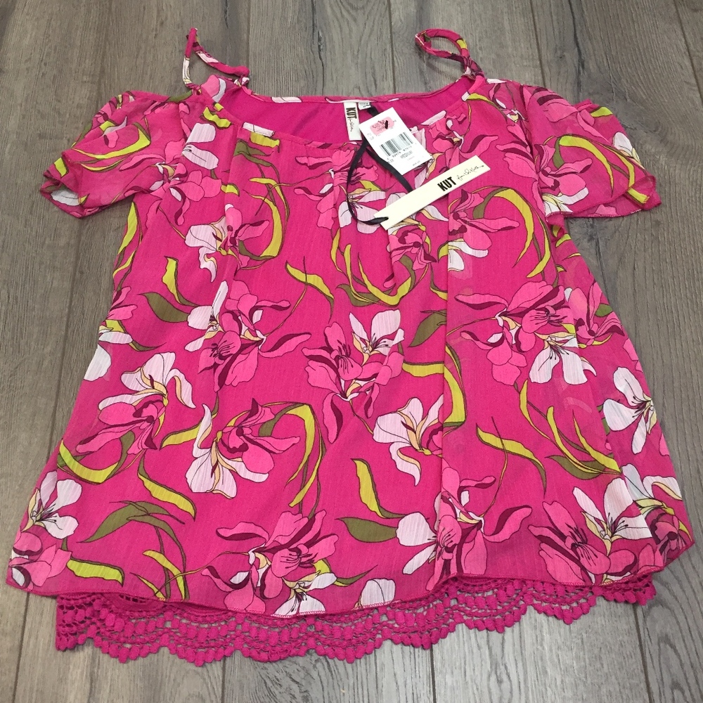SALE NWT Kut From The Kloth Fuscia Flower Blouse M